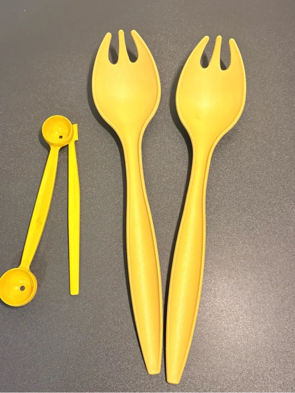 Vintage Tupperware utensils‎ Salad Servers with baller & 🍊 peeler